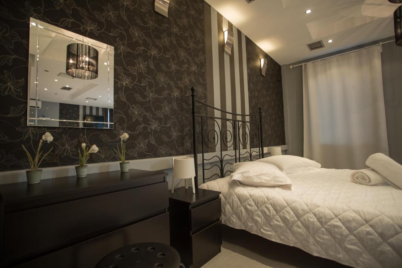 Apollonio Upper View Suites Corinth エクステリア 写真