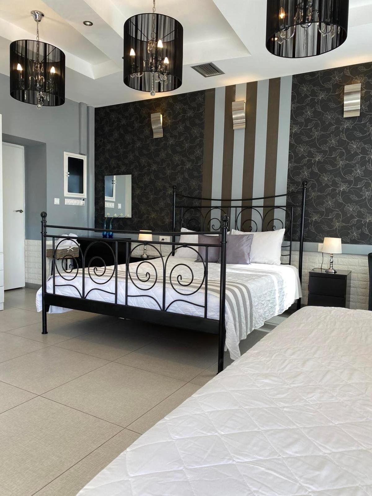 Apollonio Upper View Suites Corinth エクステリア 写真